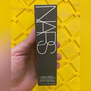 Nars natural radiant longwear foundation MED/DARK 3.6 BELEM